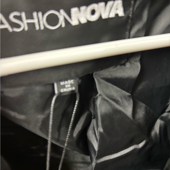 Fashion Nova Shiny Black Quilted Puffer Jacket - Picture 6 of 8